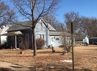 303 N Springfield Ave, Anthony, KS 67003