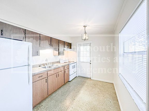 5th image of 5852 Olender Dr