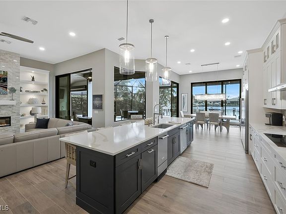 4th image of 1812 Lagoon Ln