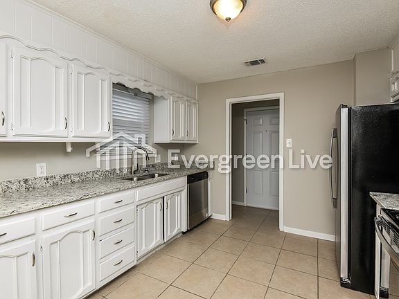 3rd image of 3213 Denbury Dr