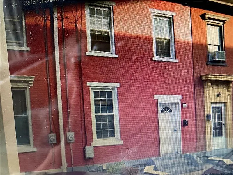 3613 Charlotte St photo 1