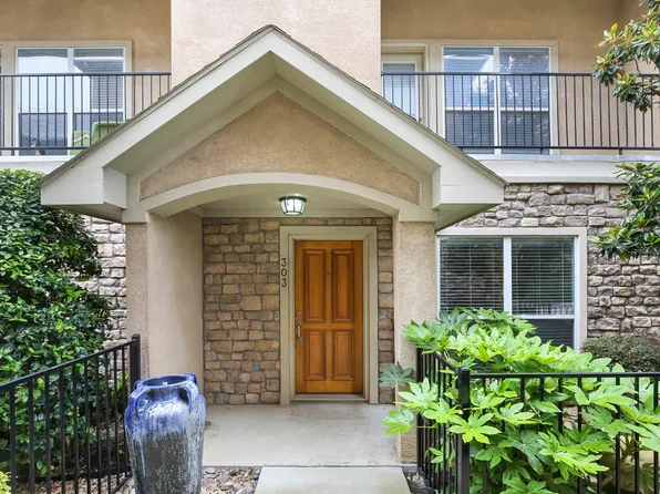 3119 Cedarplaza Ln APT 303, Dallas, TX 75235