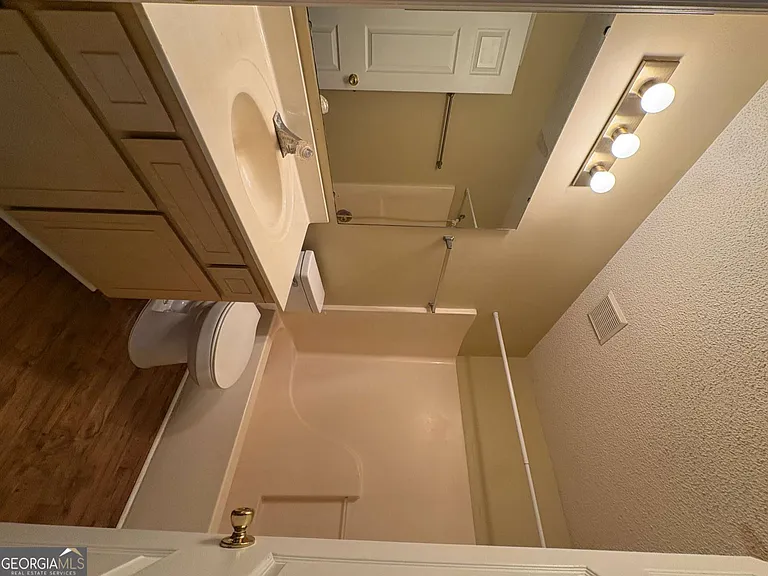 233 W Lakemont Dr #B — Photo 5