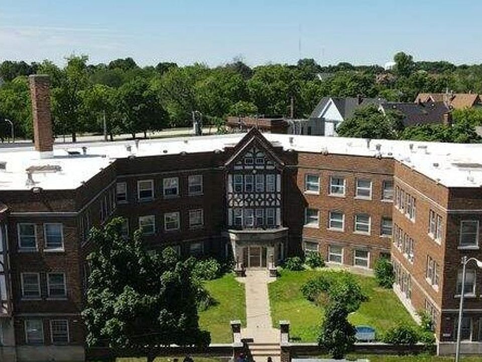 1st image of 4315 W Lisbon Ave APT 14