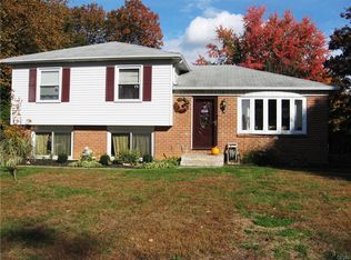 6 Lord Ct, Easton, PA 18045