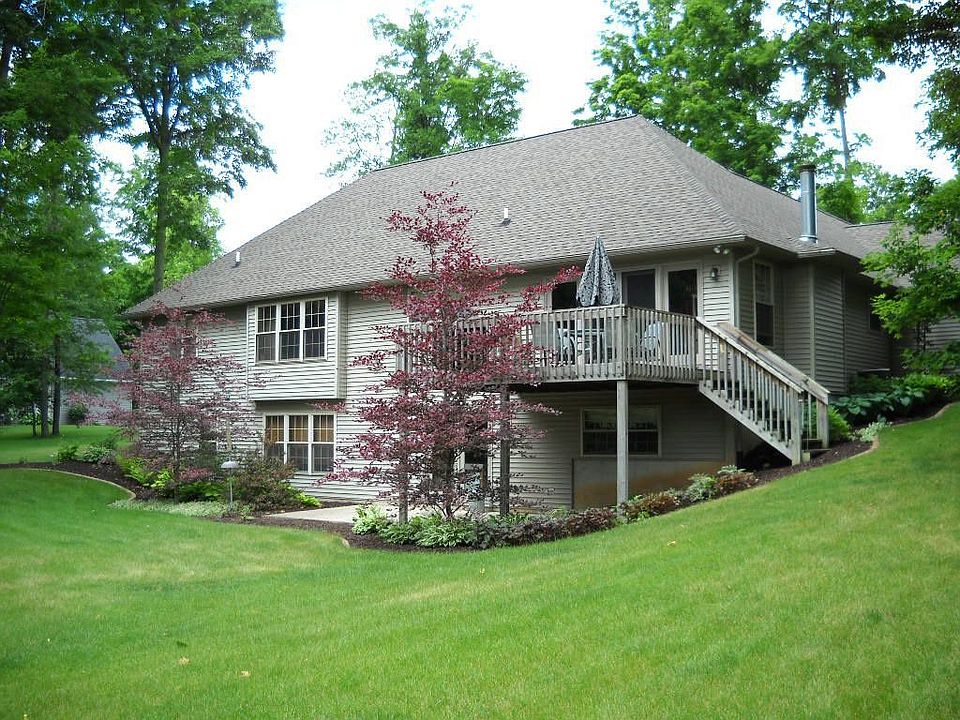2nd image of 5568 Fieldstone Ct