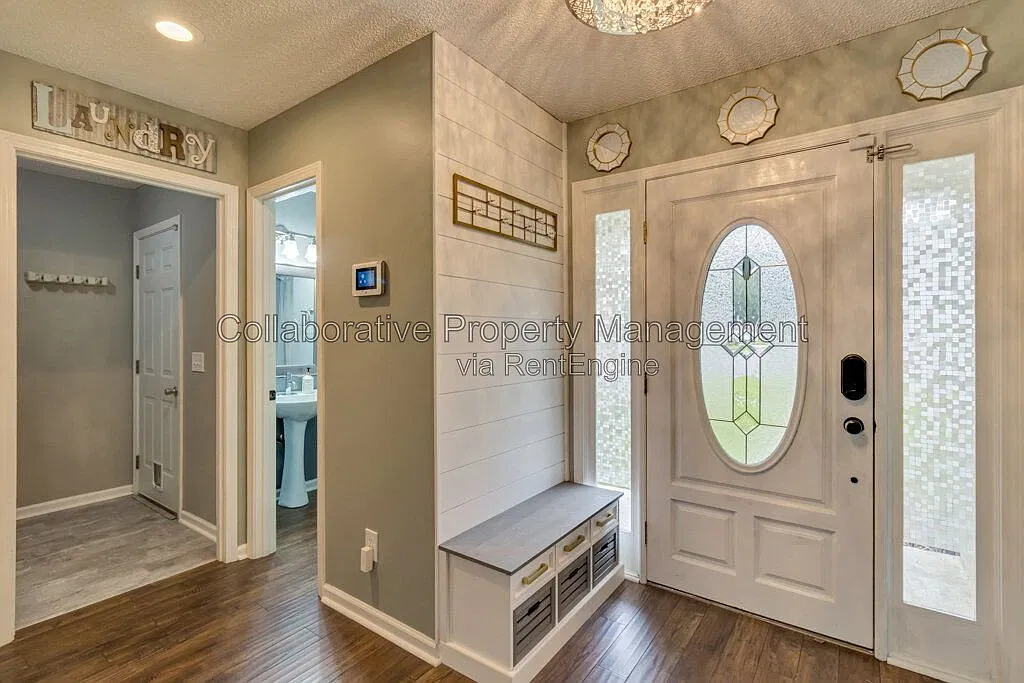 4 bed, 2.5 bath, 2028 sqft, $2,495 — Photo 4
