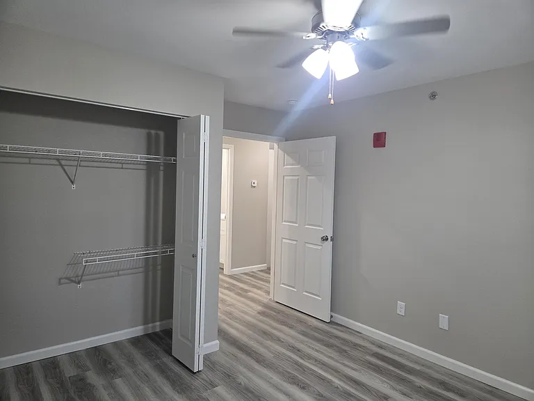 Willow Grove Apartments — Photo 35