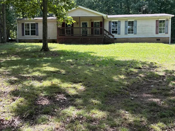 447 Shadowland Dr, Graysville, TN 37338