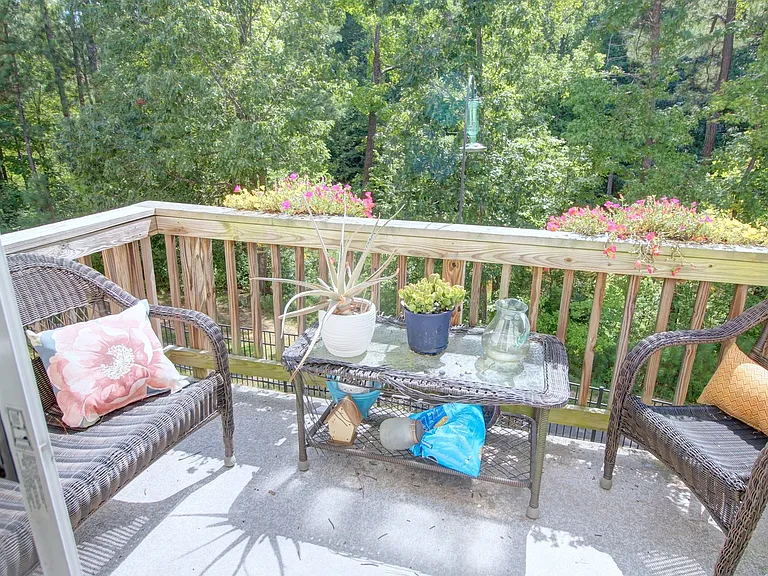 100 Stratford Lakes Dr #110 — Photo 7