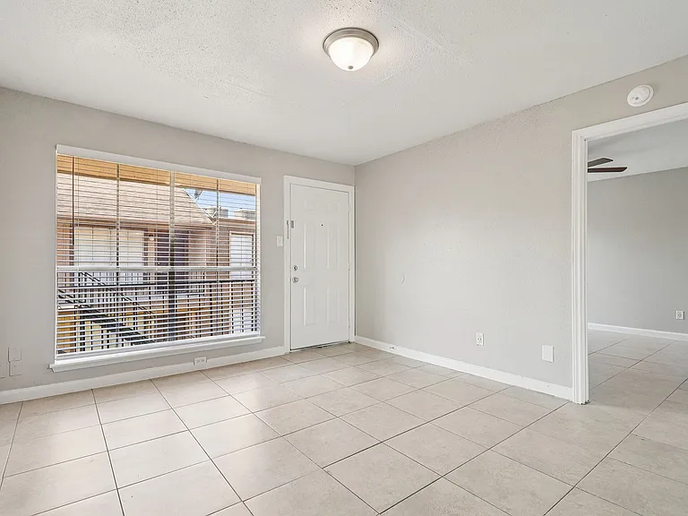 37-web-or-mls-Dumfries Dr Unit 296-S2802-003