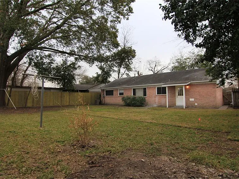 8526 Friendship Rd — Photo 17