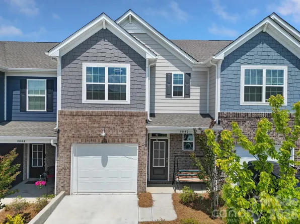 8042 Scarlet Maple Ln, Fort Mill, SC 29708