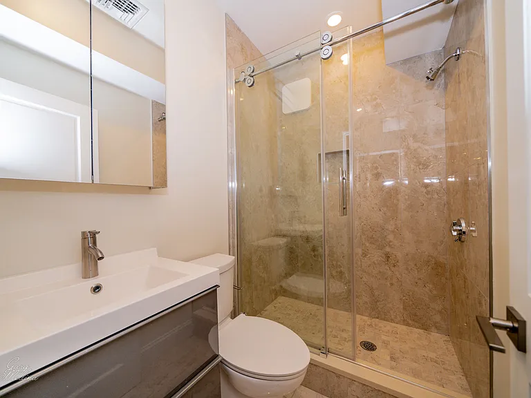 1616 Beacon St #1 — Photo 14