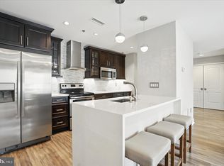 2702 Lighthouse Point E #727, Baltimore, MD 21224