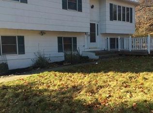 5 Stonehurst Ct, Pomona, NY 10970