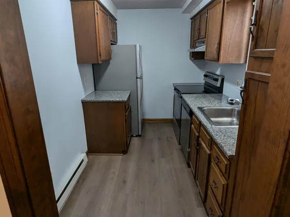 404 North Main Street - E