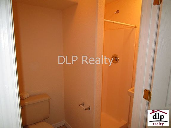 4th image of 20 S Grandview Ave APT 1