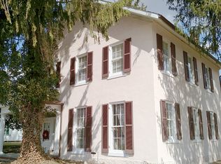 189 S 10th St #4, McConnelsville, OH 43756