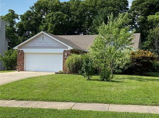 1002 Crimson King Pkwy, Mooresville, IN 46158