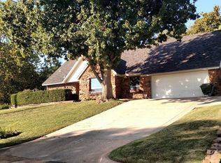 702 N Lake Dr E, Sand Springs, OK 74063