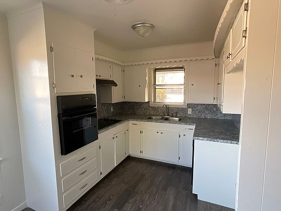 2nd image of 3602 Brook Hollow Dr