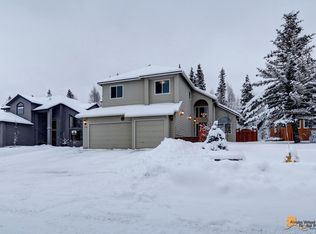 12101 Woodway Cir, Anchorage, AK 99516