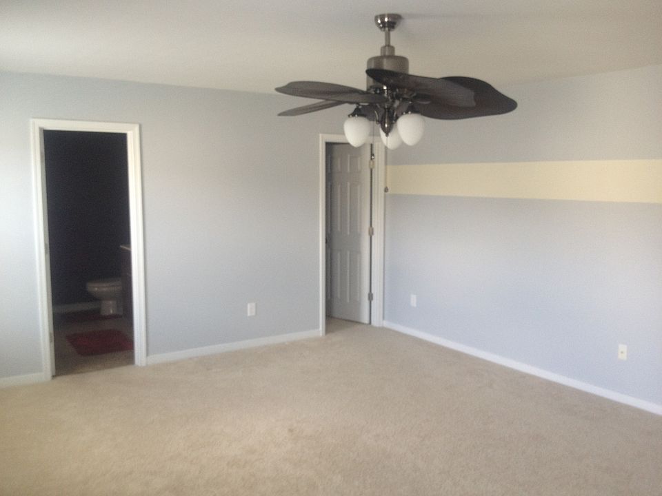 1st image of 107 Linfoot Ct