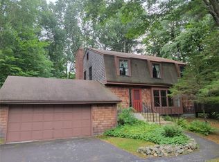 3 Canaan Way, Simsbury, CT 06070