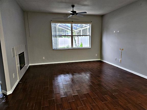 5th image of 433A Eastbridge Dr