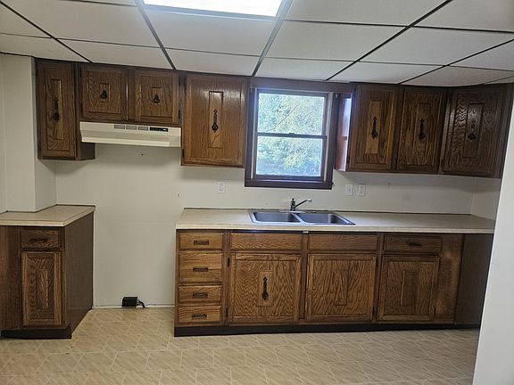 4th image of 761 Chestnut St