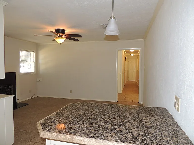 1305 Lawson Ave — Photo 12