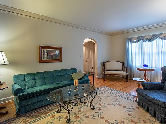 5th image of 1117 Blanchard Ave