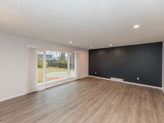 5th image of 2500 Deborah Dr