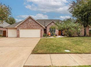 2808 N Ashecroft Dr, Edmond, OK 73034