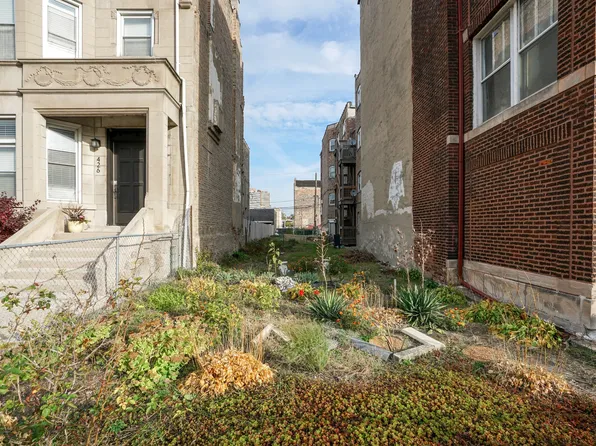 428 E 44th St, Chicago, IL 60653