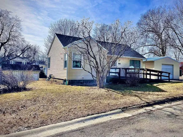 408 Sawyers Ct, Centerville, IA 52544