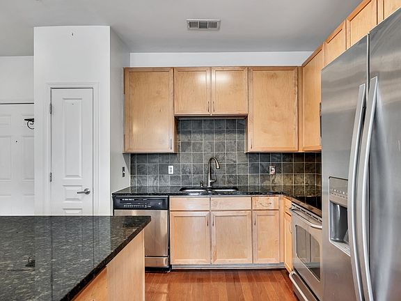 4th image of 3000 Vanderbilt Pl APT 411