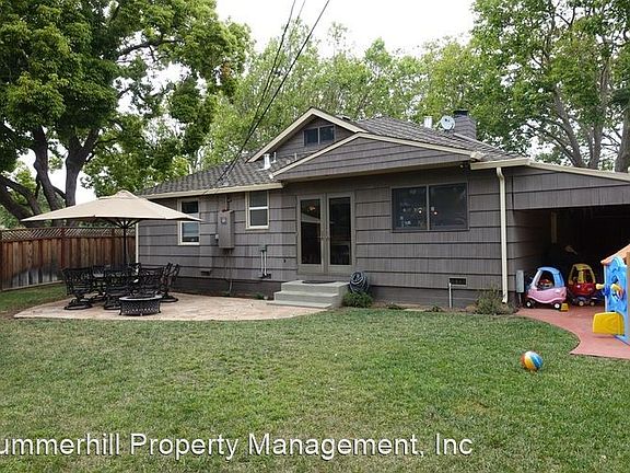3rd image of 636 Amesbury Ave