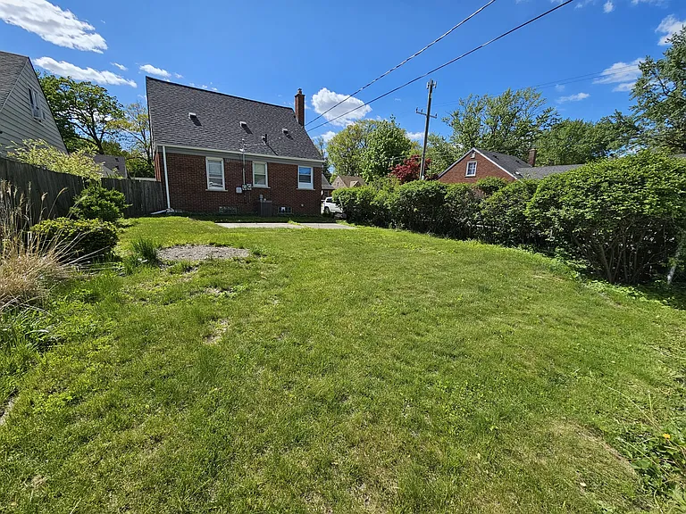 2901 Hubbard St — Photo 20
