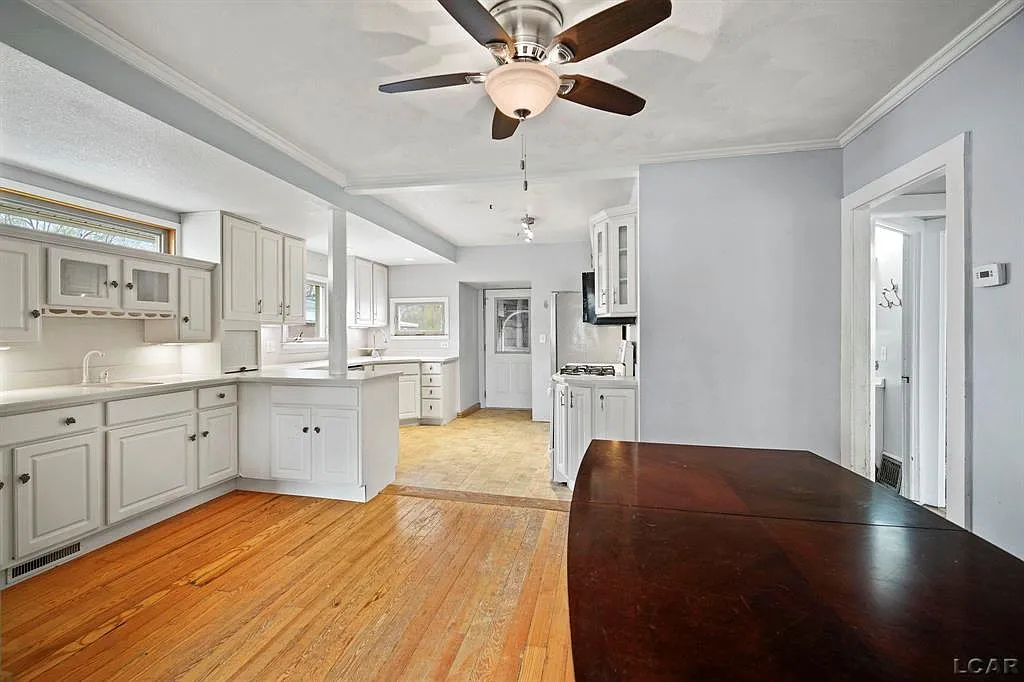 4 bed, 1444 sqft, $2,800 — Photo 4