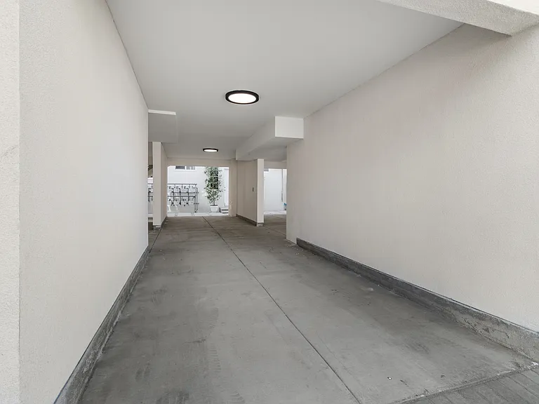 1827 E 4th St #18 — Photo 7