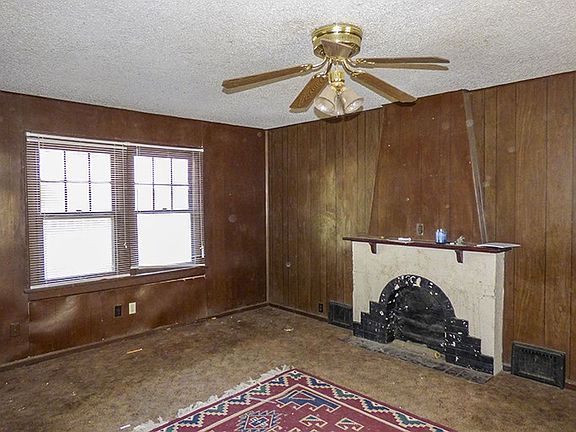 2nd image of 410 S Illinois Ave