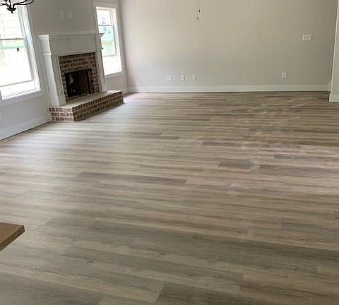 5th image of 482 Riley Cir NW
