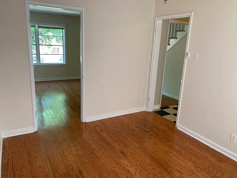 1662 Valley Ave — Photo 9