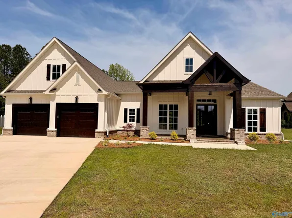 21 Bethel Crest Cir, Hartselle, AL 35640