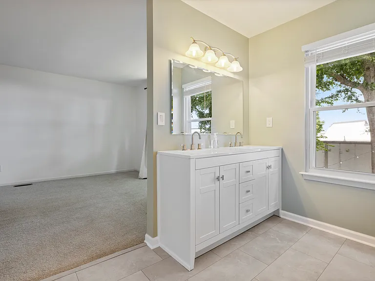 5316 Glenville Cir — Photo 12