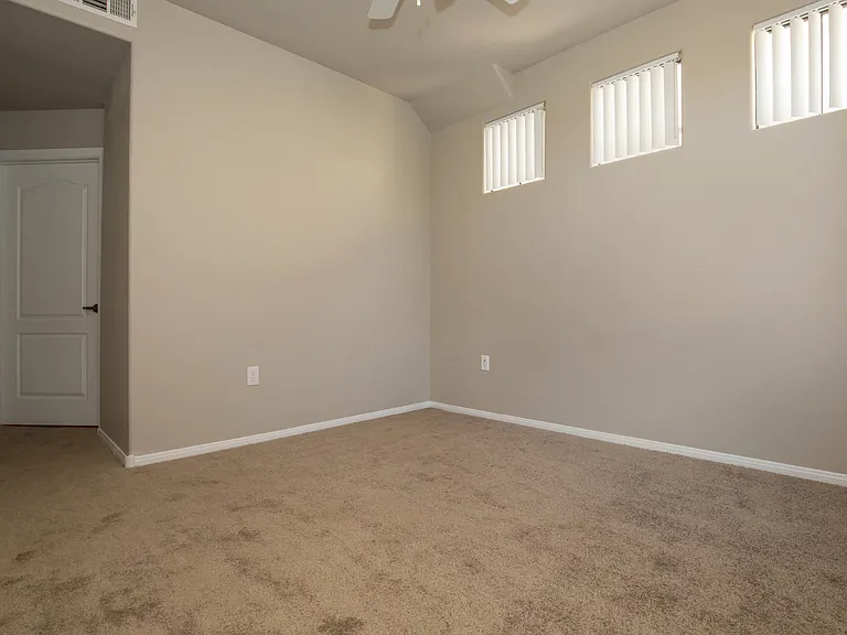 2a2/2b2 Renovated 959 SQFT 2 Bed 2 Bath