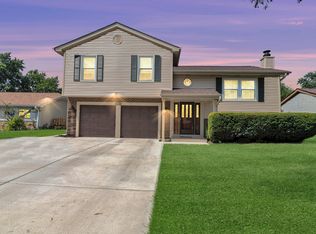 676 Niagara Dr, Bolingbrook, IL 60440