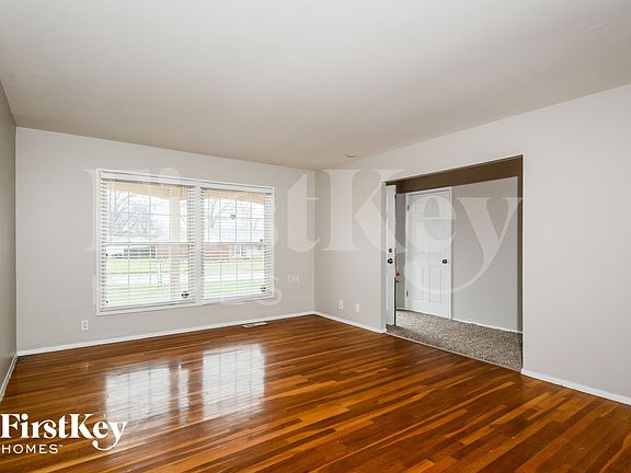 4th image of 2718 Westminster Dr